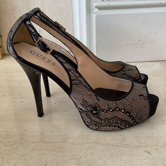 GUESS Hondola Lace Platform Pumps - Picture 4 of 7